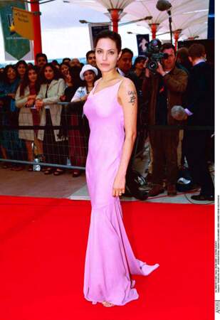 Les stars en robe nuisette : Angelina Jolie