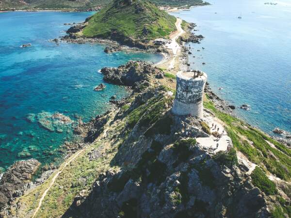 La Corse, entre nature sauvage et plages immaculées