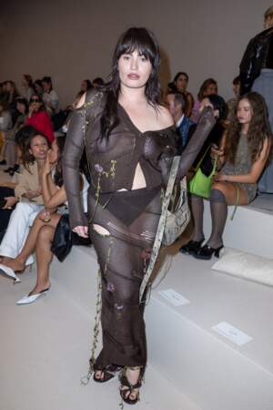 Les stars en toute transparence pendant la Fashion Week 2023 : Kathryn Gallagher