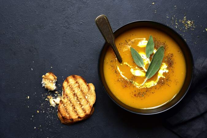 Nos meilleures recettes de soupes, veloutés et potages pour se réchauffer en hiver 