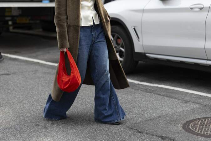 Voici notre sélection de jeans taille basse pour adopter la tendance avec style 