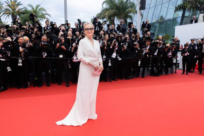 Meryl Streep majestueuse dans une longue robe blanche