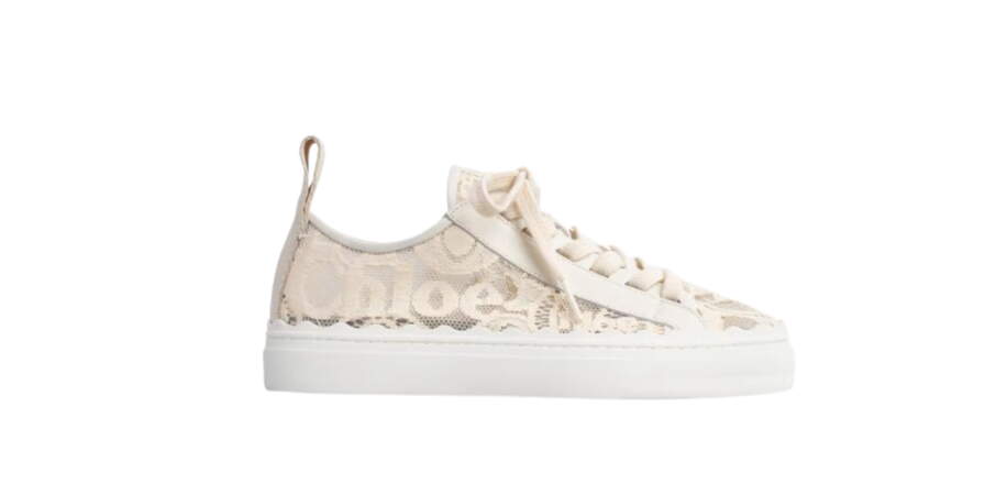 Baskets En Dentelle Voici Les Paires Les Plus Tendance De L ann e baskets-en-dentelle-voici-les-paires-les-plus-tendance-de-l-ann-e