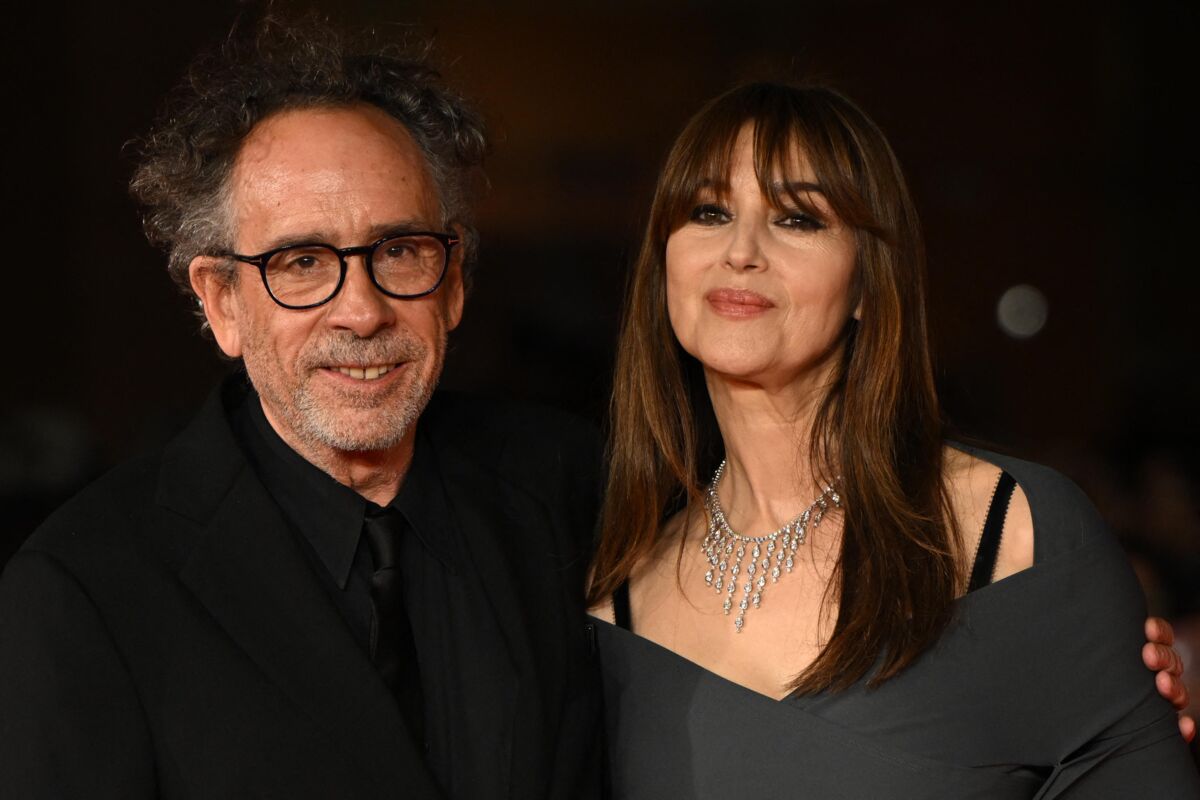 Monica Bellucci Et Tim Burton, Complices Pour Leur Premier Tapis Rouge ...